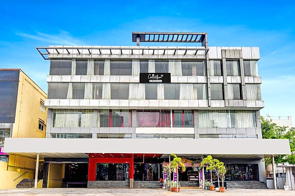 Sree Chandana Hotel by OYO Rooms