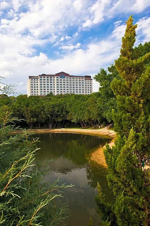 Renaissance by Marriott Austin Hotel