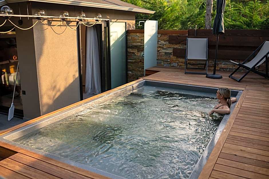 Sylvia Camping & Luxury Suites, Panel Hospitality Homes & Villas