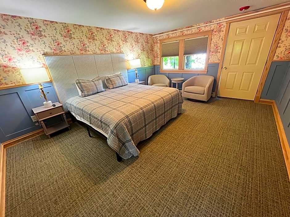 Stonehurst Manor Breakfast & Dinner Included