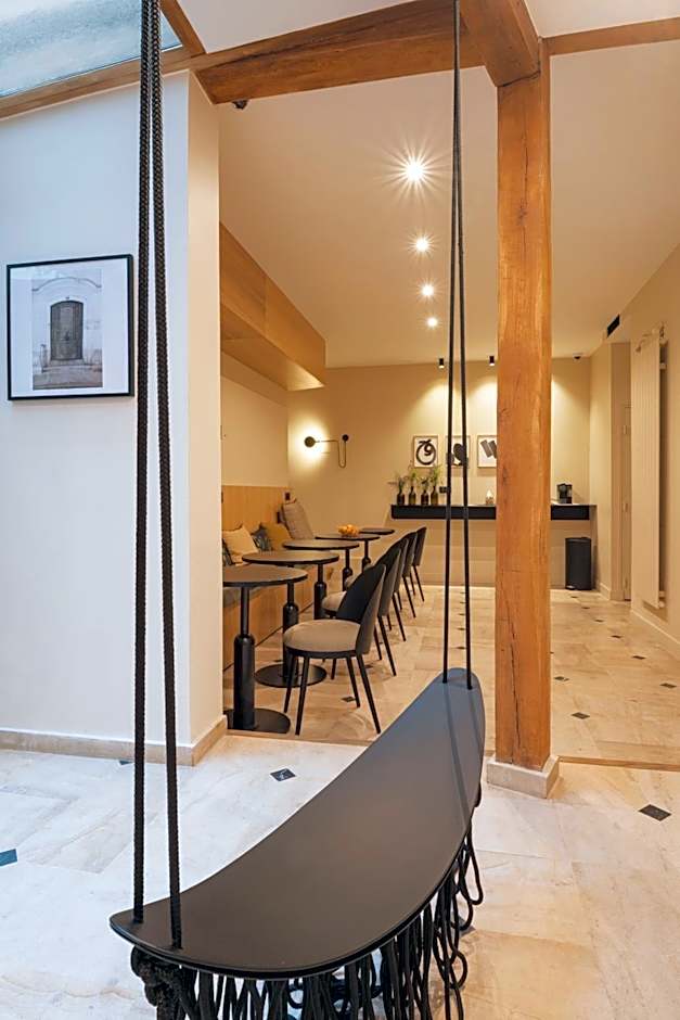 Tinah Paris, Champs Elysées