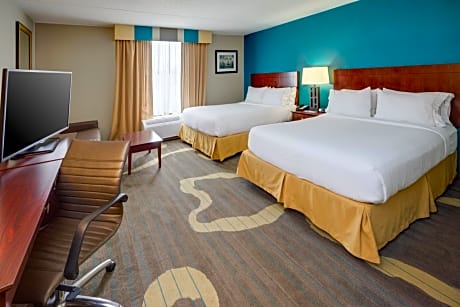 Standard Room with Two Queen Beds