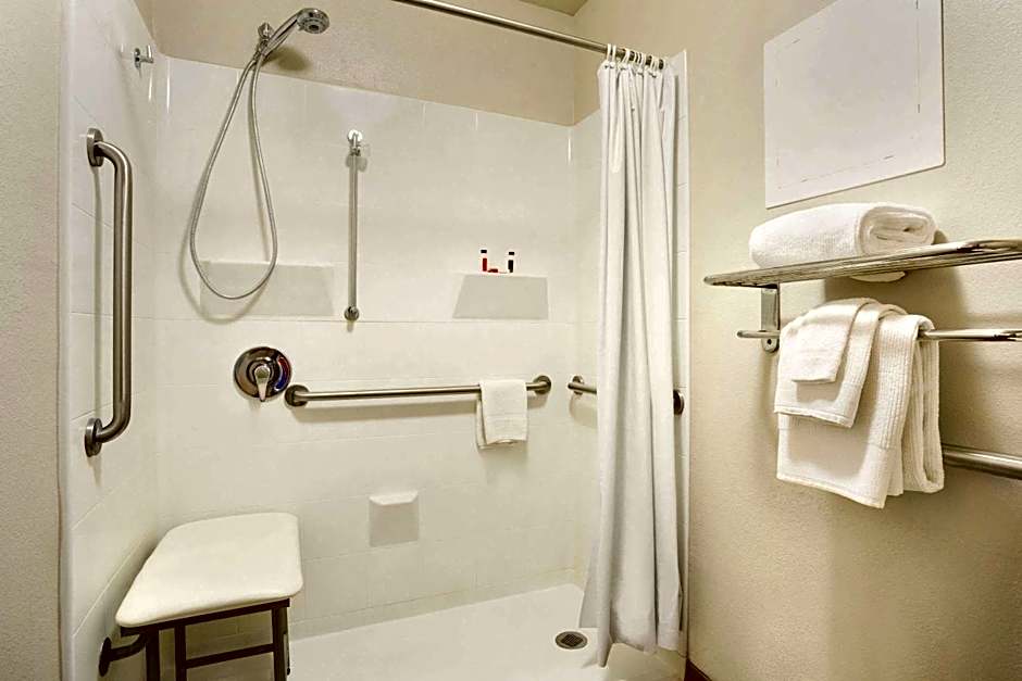 Travelodge by Wyndham Winslow