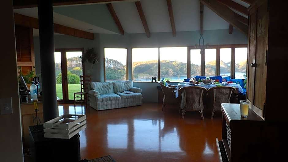 Waiwurrie Coastal Farm Lodge