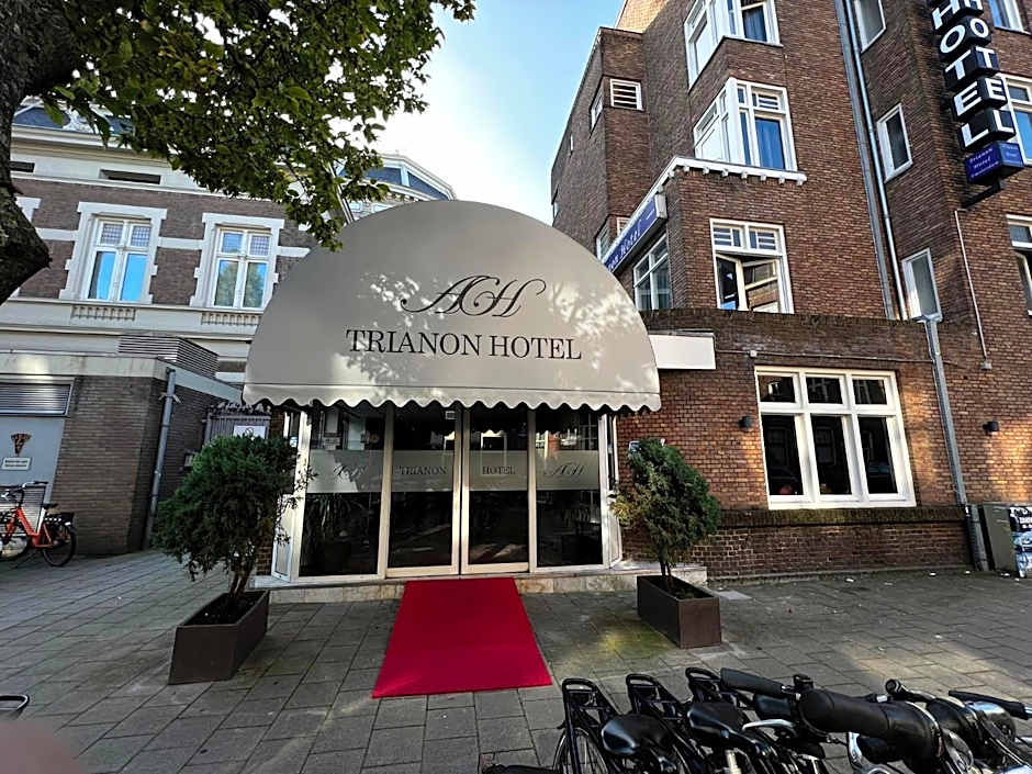 Budget Trianon Hotel