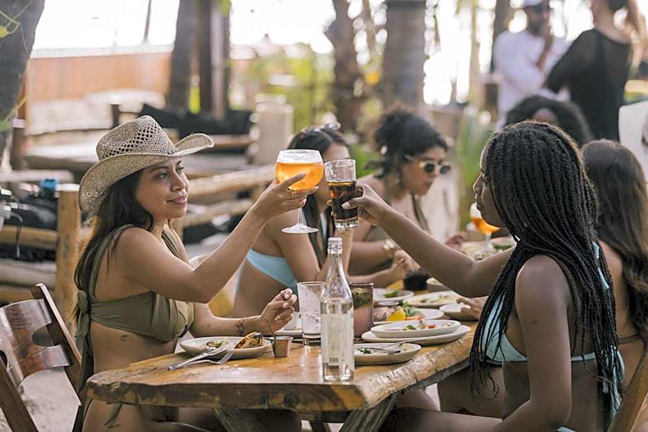 Mayan Monkey Isla Mujeres - Social Hotel