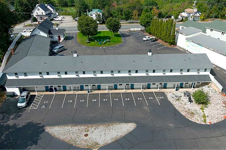 Colonial Motel