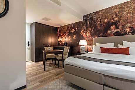 Large Double Room