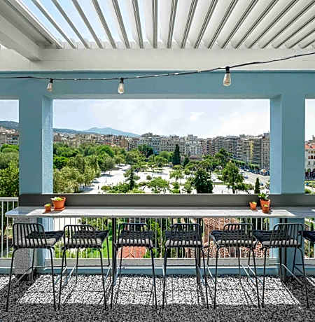 Zeus is Loose Hostel