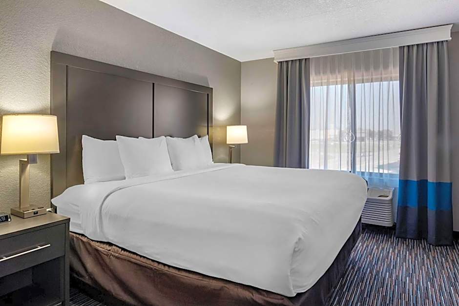 Comfort Inn & Suites Emporia