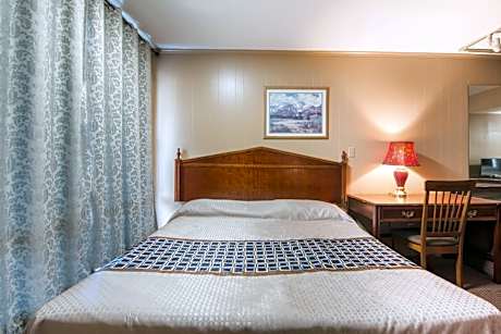 Deluxe King Room - Smoking