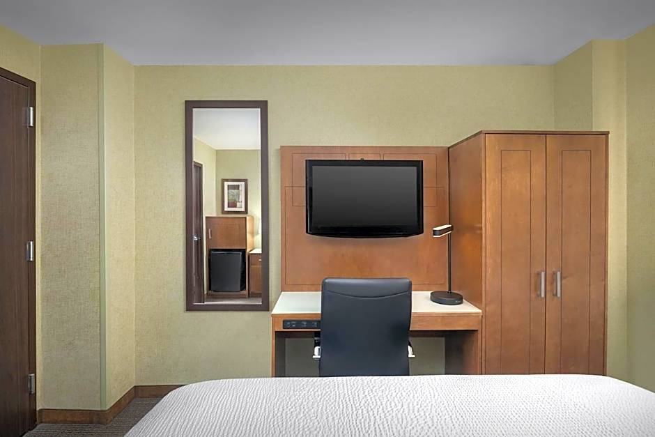 Holiday Inn Express Manhattan Midtown West By IHG