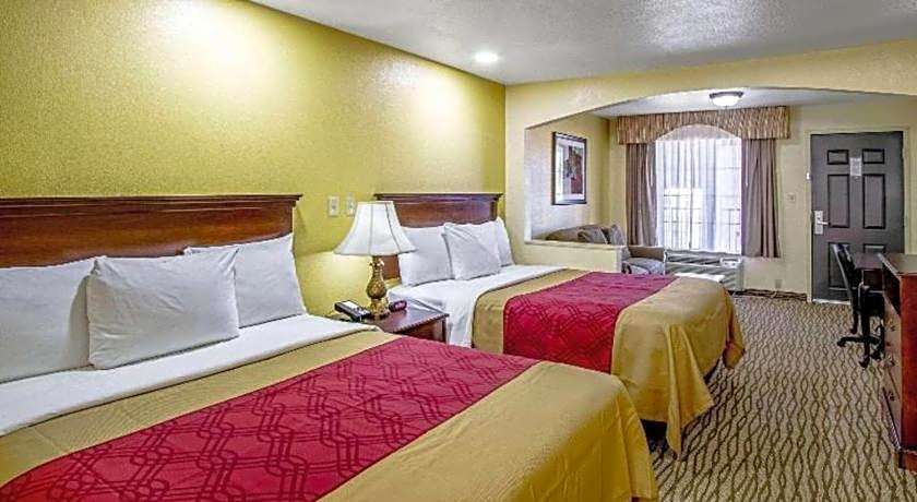 Super 8 by Wyndham Jackson MS