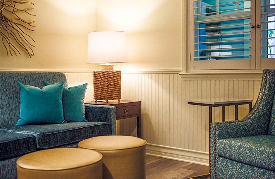 Avila Lighthouse Suites