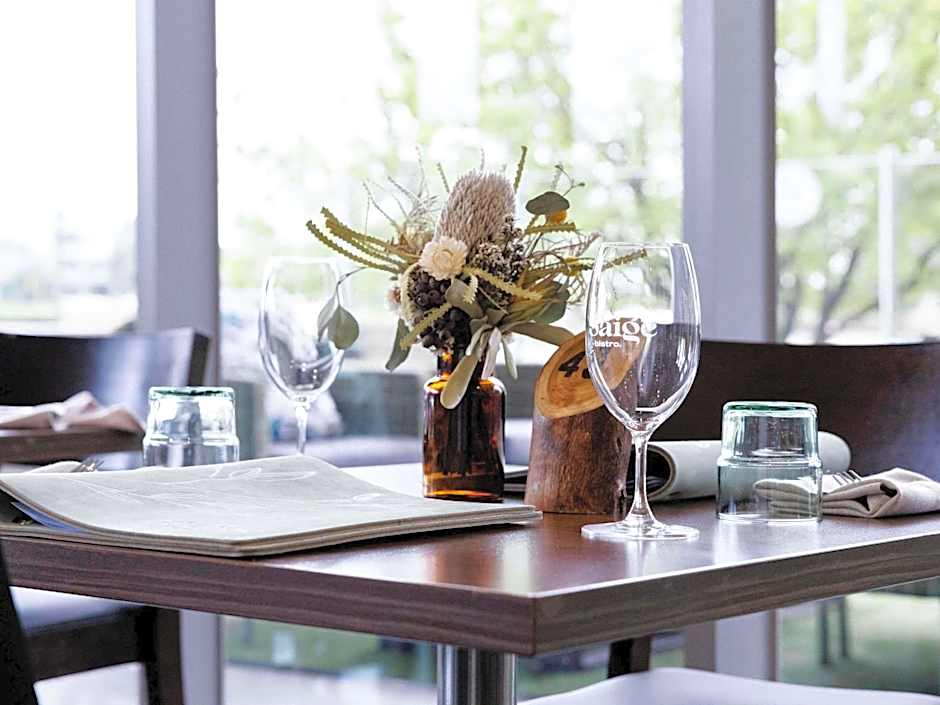 Mercure Melbourne Caroline Springs