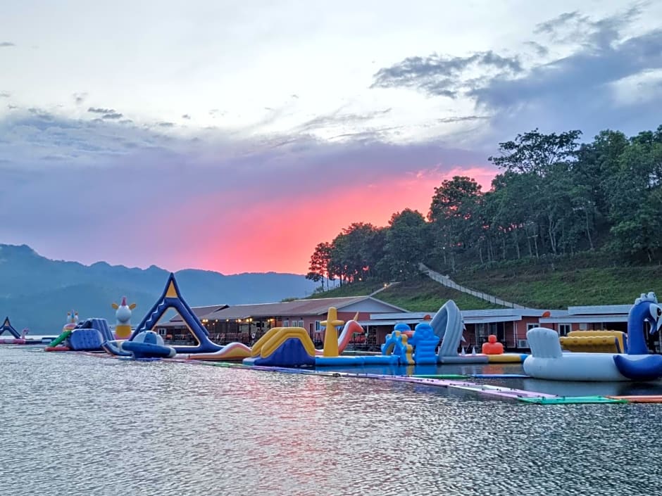 เดอะวอเตอร์ปาร์ครีสอร์ท- The Water Park Resort