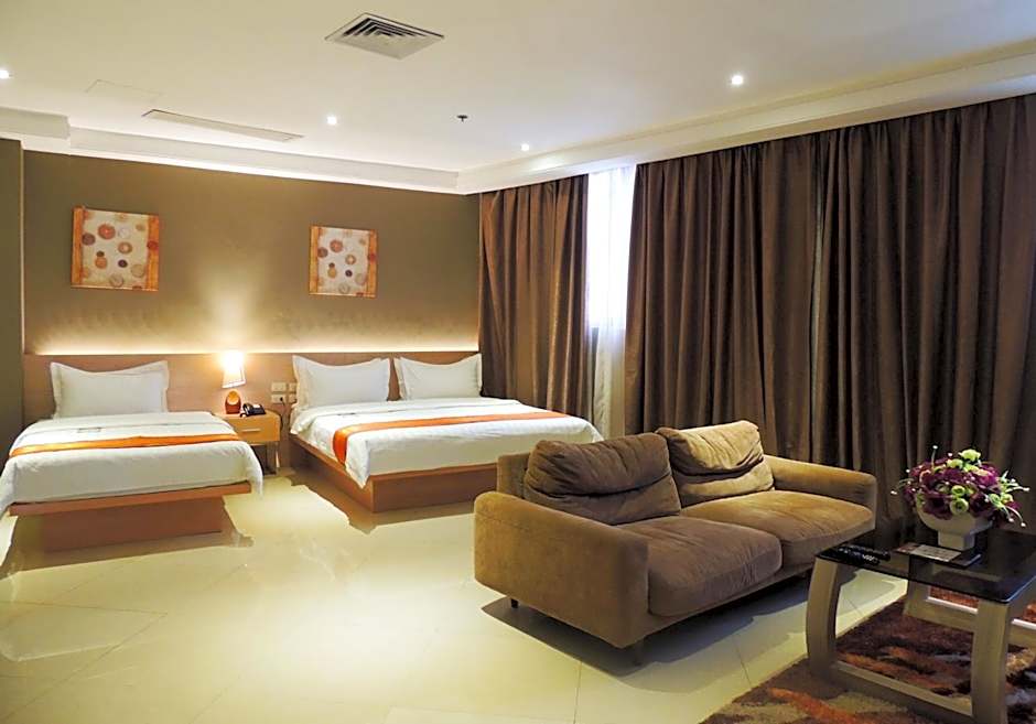 Photo 1 of 9 of Suite