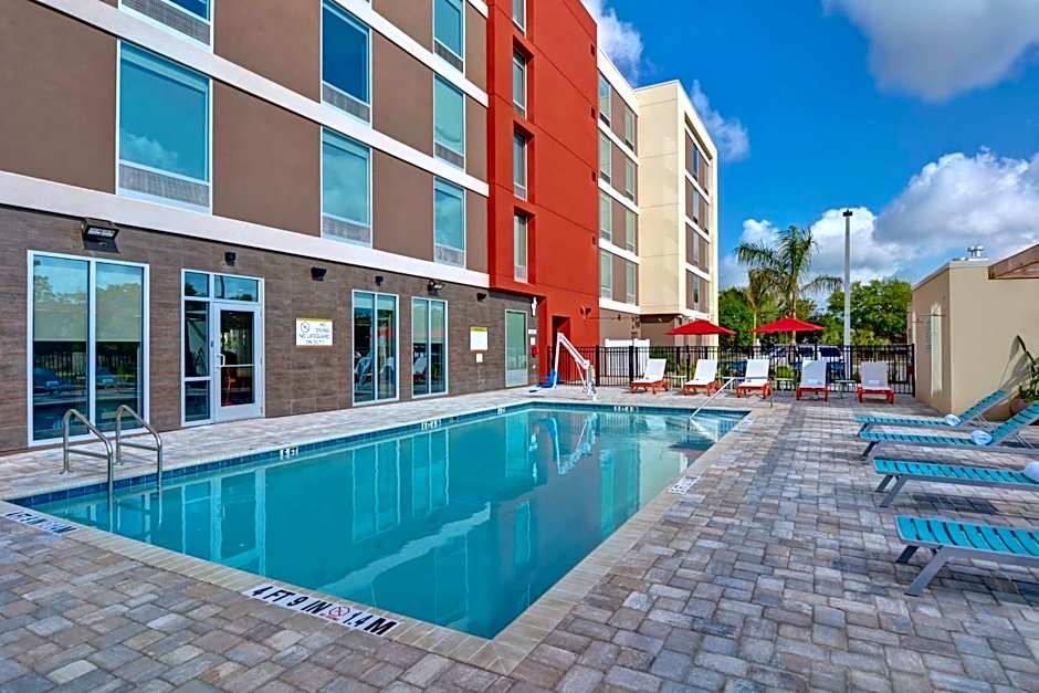 Home2 Suites By Hilton Sarasota I-75 Bee Ridge, FL