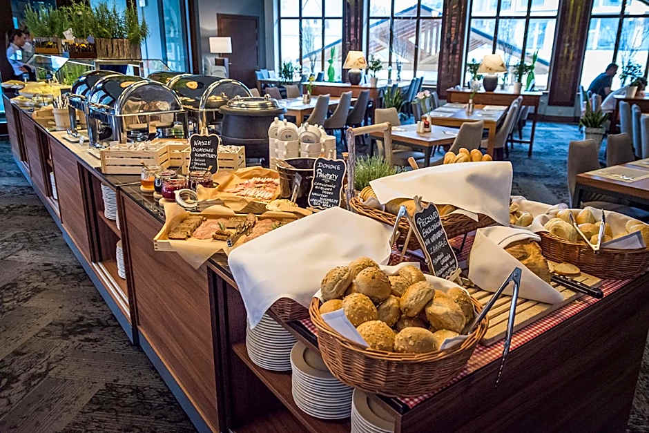 Grand Nosalowy Dwór