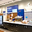 Holiday Inn Express Marshfield - Springfield Area By IHG