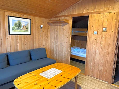 Two-Bedroom Cottage with Shared Bathroom