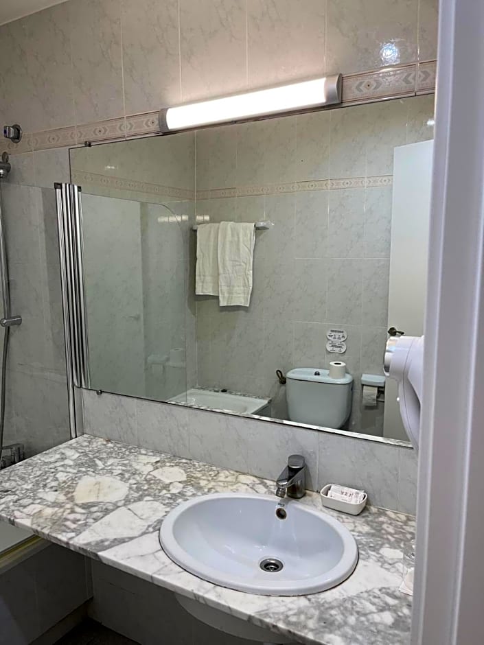 Aneto Hotel