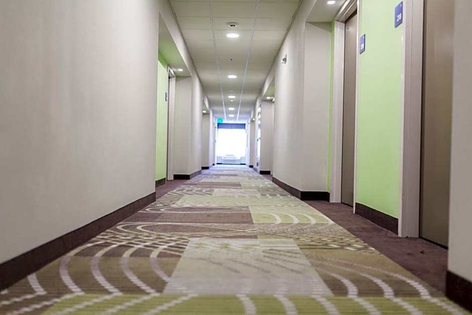 Holiday Inn Express & Suites Sweetwater, an IHG Hotel