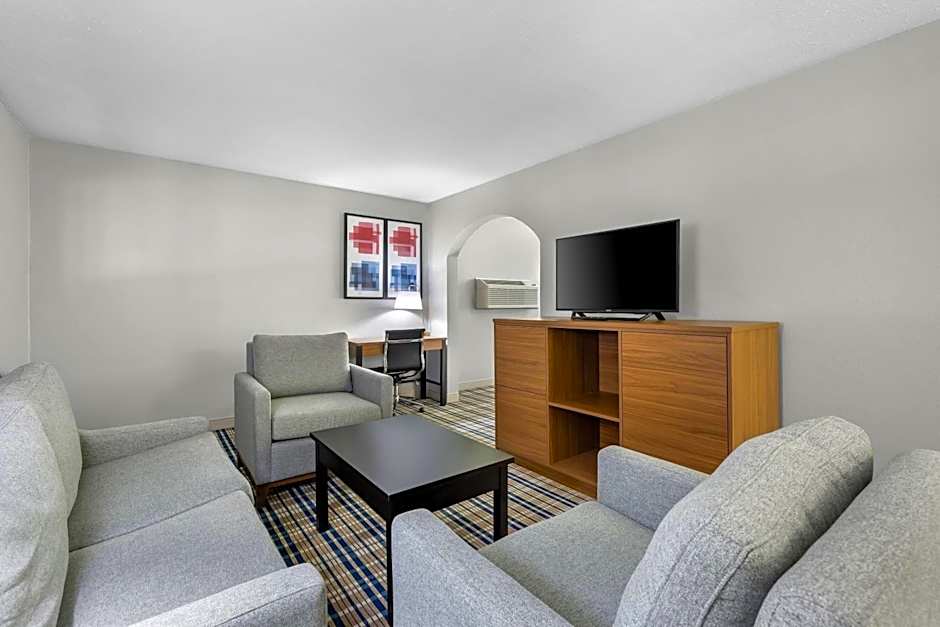 AmericInn by Wyndham Delafield