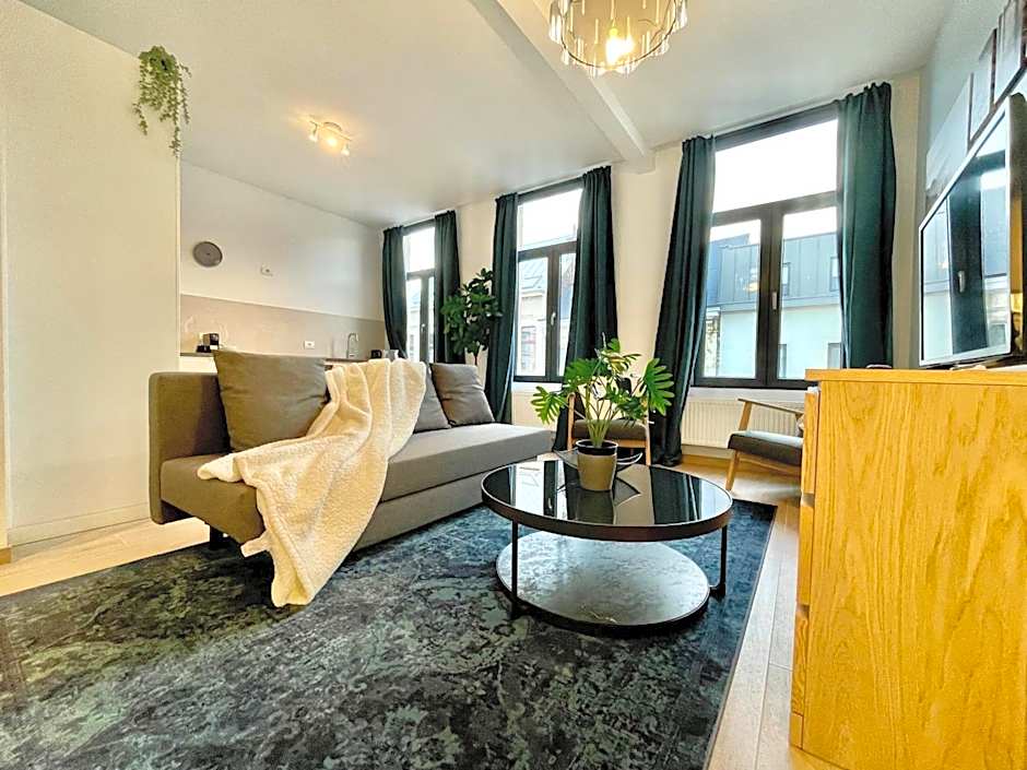 OneLuxStay near Fashion District