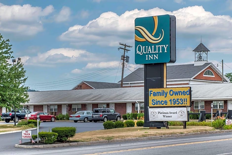Photo 1 of 49 of Quality Inn Breeze Manor