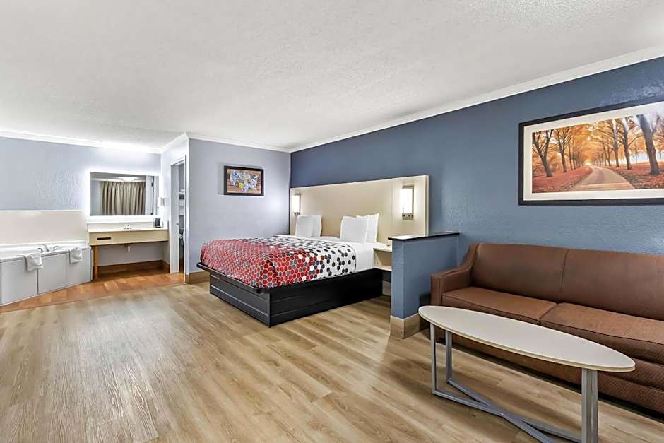 Econo Lodge Inn & Suites Cayce I-26 Airport