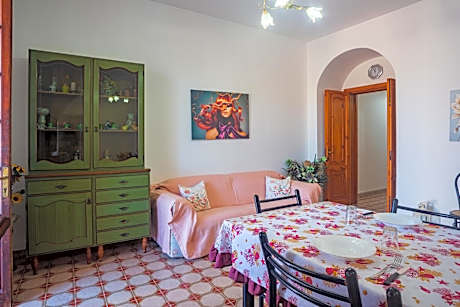 Casa Arianna, apartment a few steps from the sea