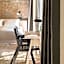 April1550 Boutique Hotel
