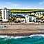 Panoramic beachfront Suite