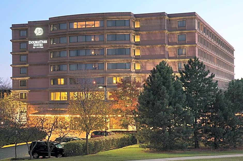 DoubleTree By Hilton Guest Suites & Conf. Center Chicago Downers Grove