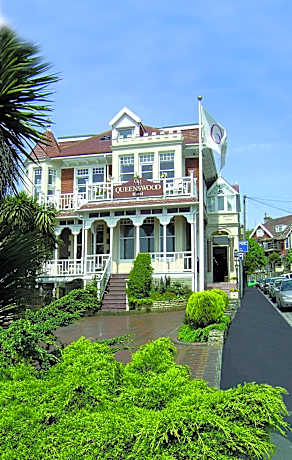 Queenswood Hotel