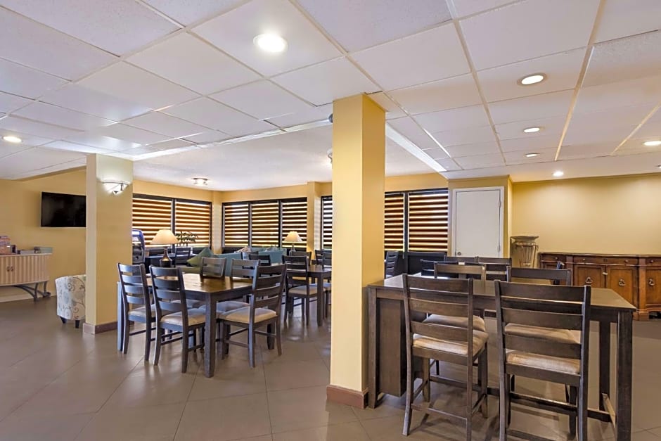 SureStay Hotel by Best Western St Pete Clearwater Airport