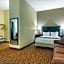 Comfort Inn At Thousand Hills
