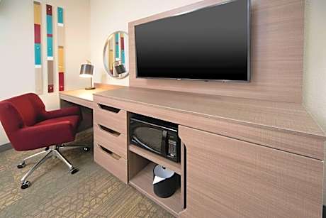 King Room with Sofa Bed - Non-Smoking