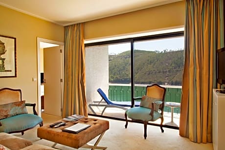 King Suite with Spa Bath