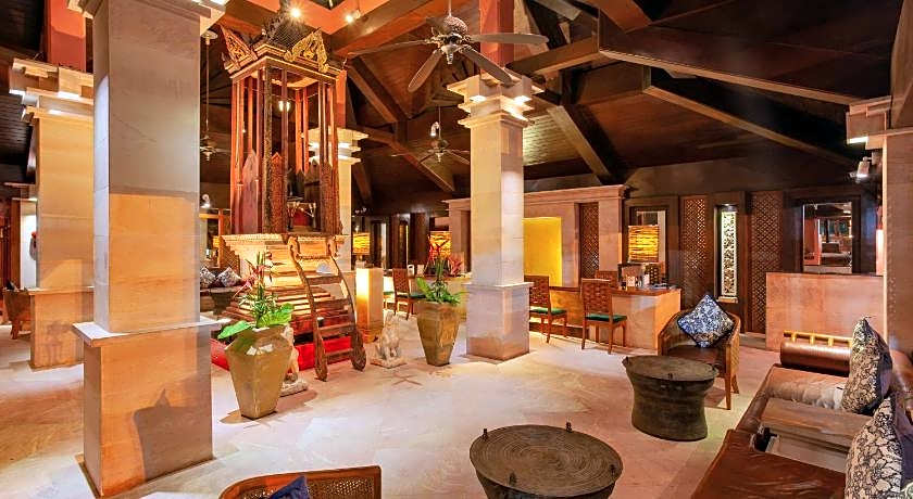 Seaview Patong Hotel