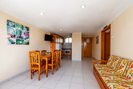 LOS PECES ONE BEDROOM 1 TO 4 PEOPLE 