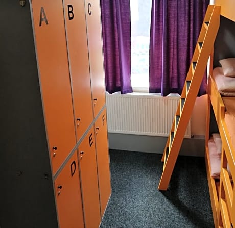 Bed in 6-Bed Mixed Dormitory Room