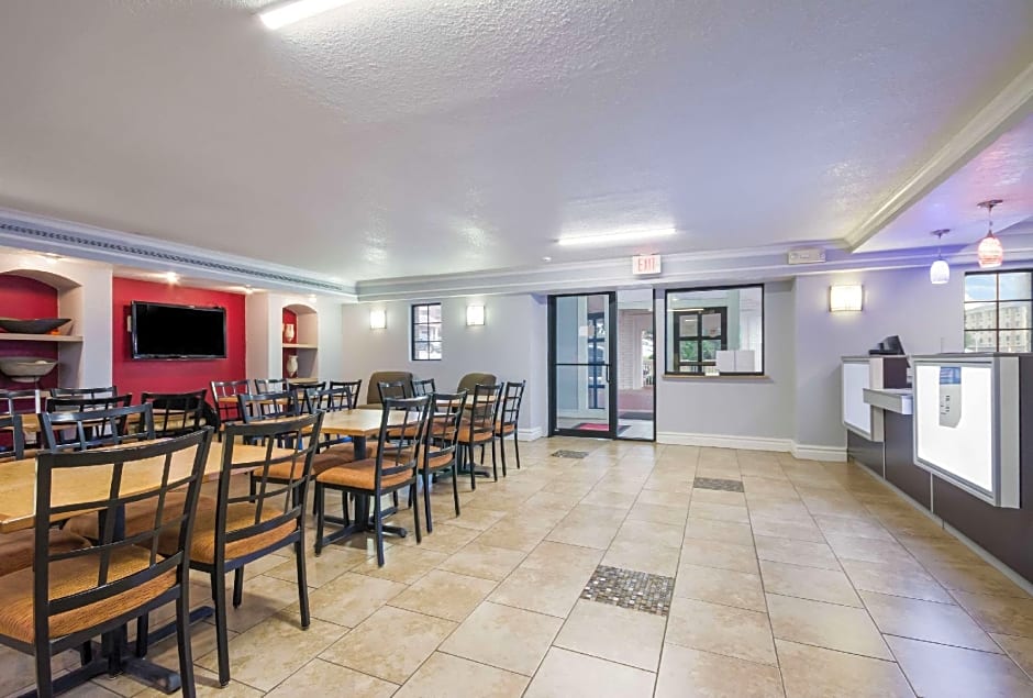 Econo Lodge Del City – Del City, OK