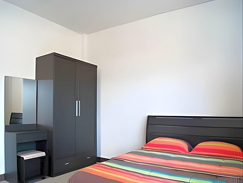 Suporn Lakeview Serviced Apartment & Homestay