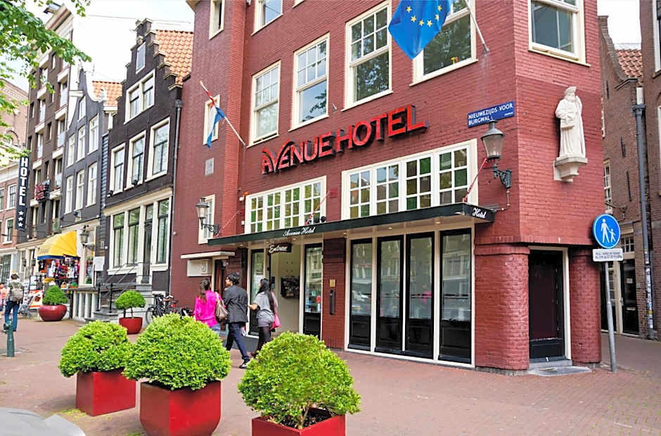 Avenue Hotel