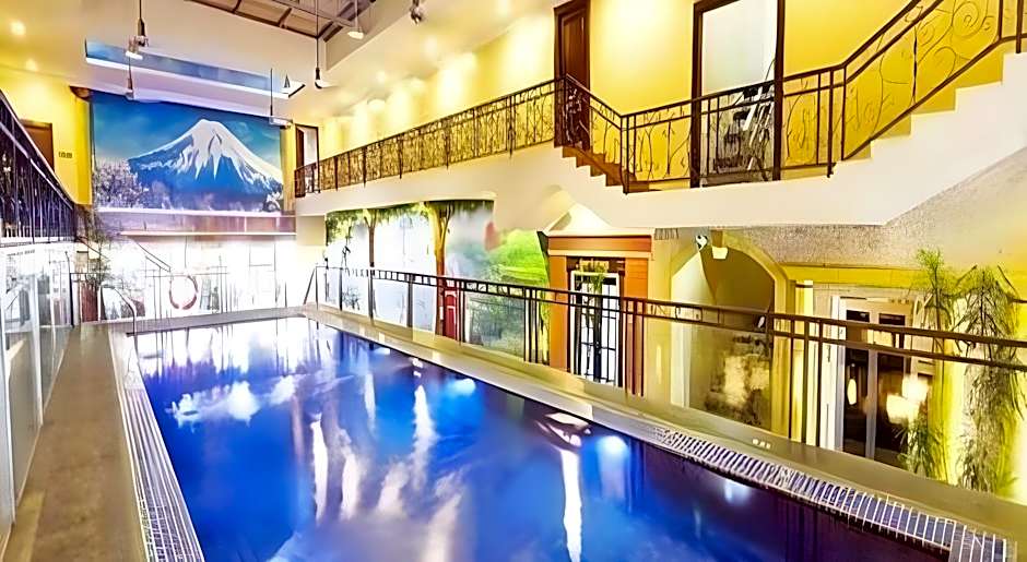 Amos Cozy Hotel Melawai