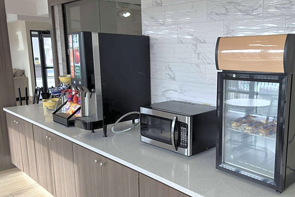 Days Inn & Suites by Wyndham Opelousas