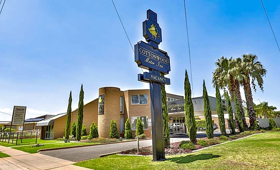 Cottonwood Motor Inn