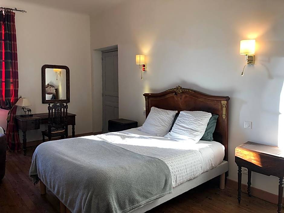 Ancien hôtel aux moines Pierrefitte St Lo